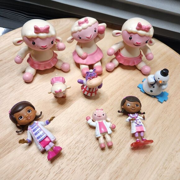 Doc McStuffins Bundle  Figurines & Books Disney Preschool Toy Lot - Picture 4 of 4